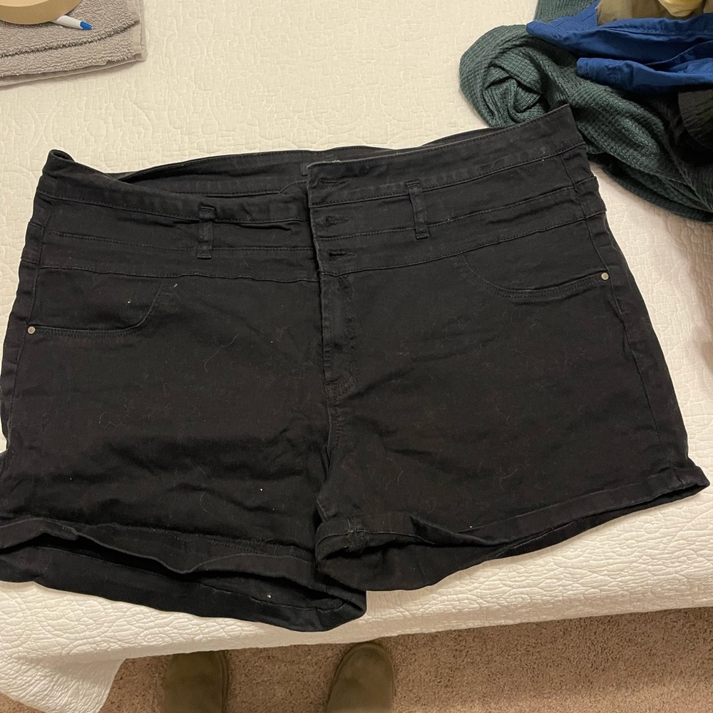 Refuge Plus Black Shorts